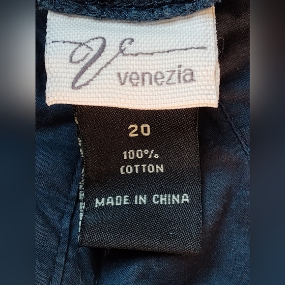 Venezia Women's Navy and Cream Eyelet Babydoll Top with Straps | Size 20 - Picture 5 of 6